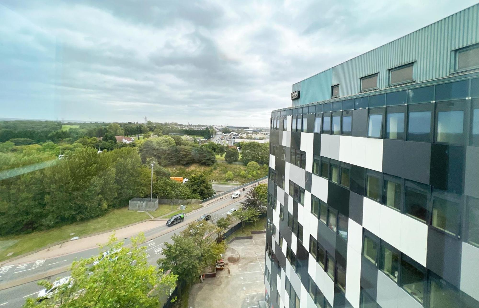 The Kaizen West Bromwich Quarto foto