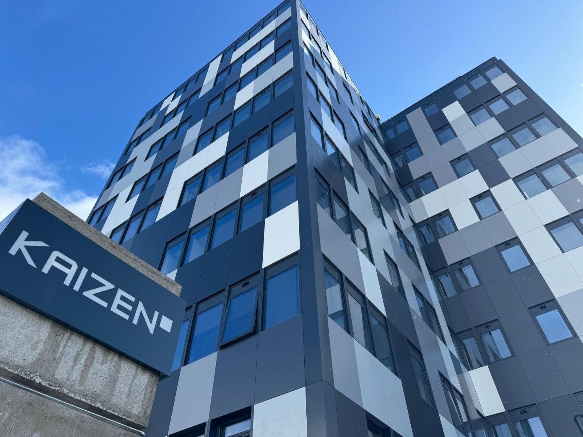 The Kaizen West Bromwich Exterior foto