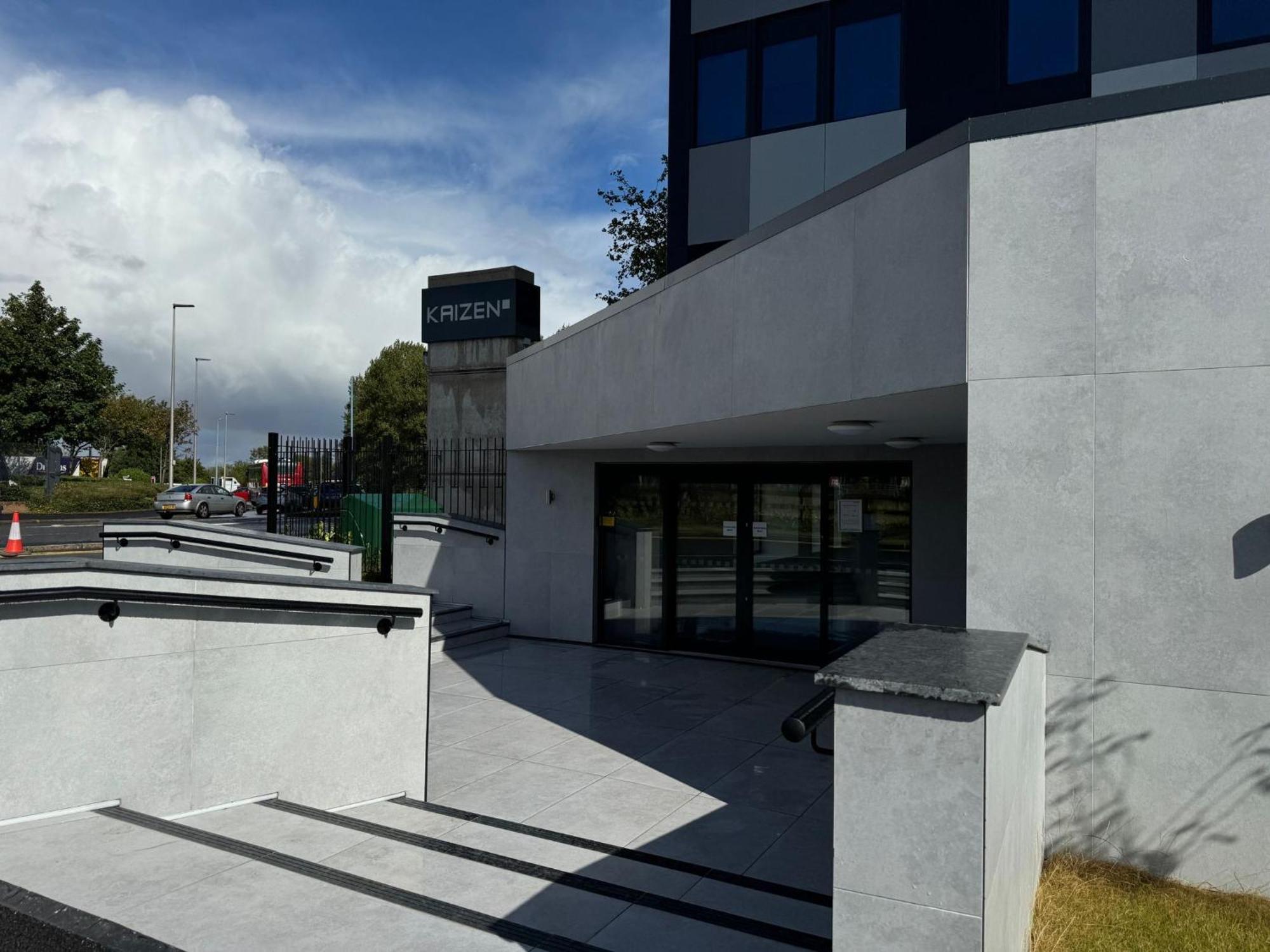 The Kaizen West Bromwich Exterior foto
